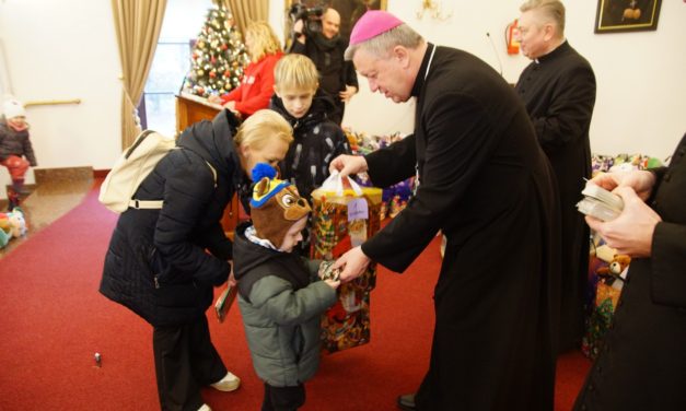 330 szczęśliwych dzieciaków – finał akcji NASZA PAKA