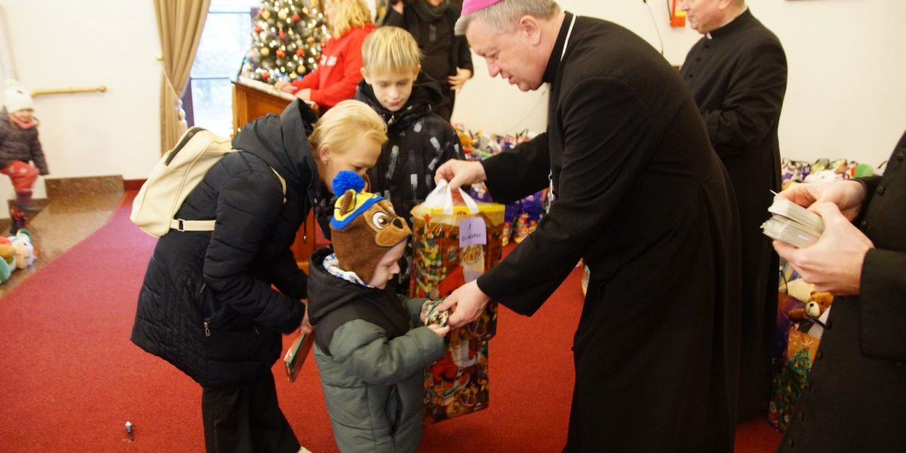 330 szczęśliwych dzieciaków – finał akcji NASZA PAKA