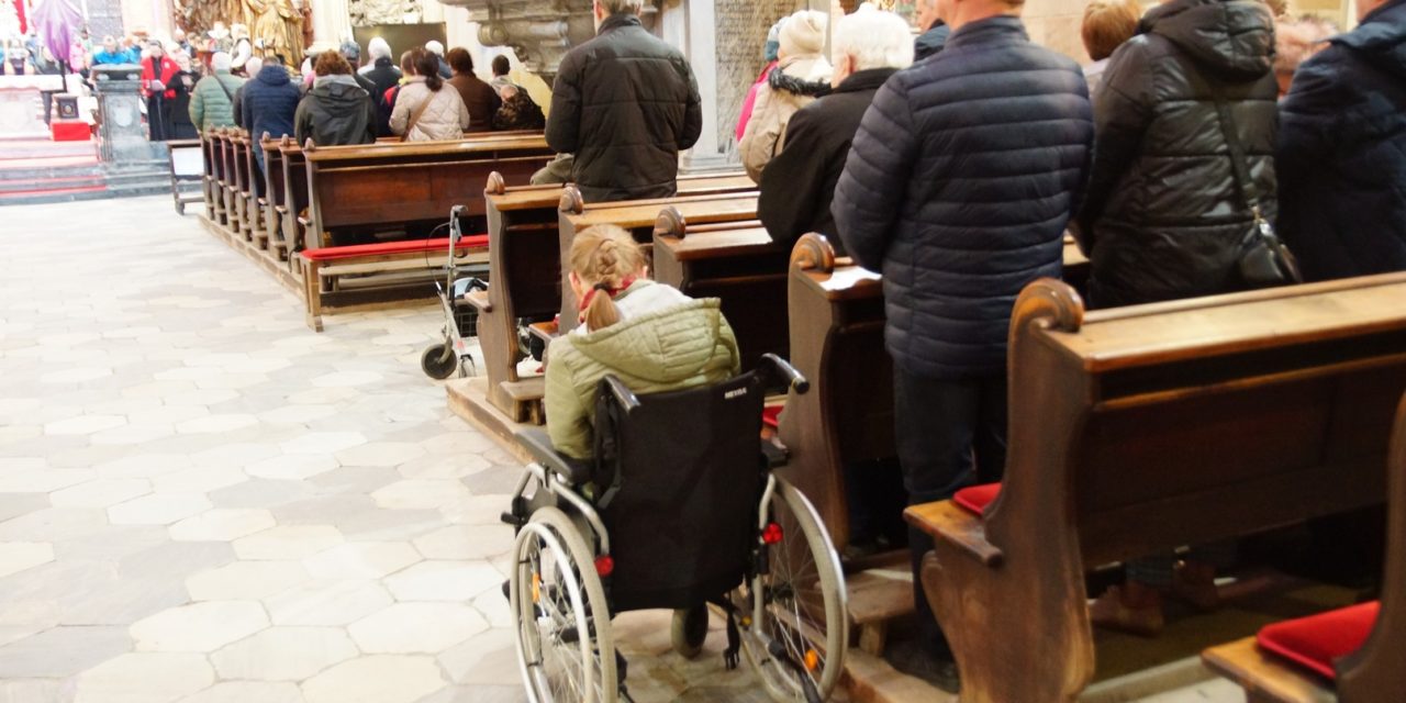 Droga Krzyżowa chorych i osób z niepełnosprawnościami