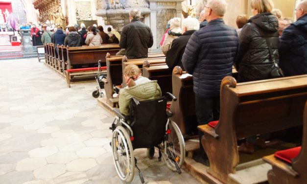 Droga Krzyżowa chorych i osób z niepełnosprawnościami